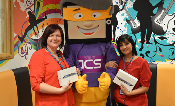 Superhero_delivers_childrens_ward-2